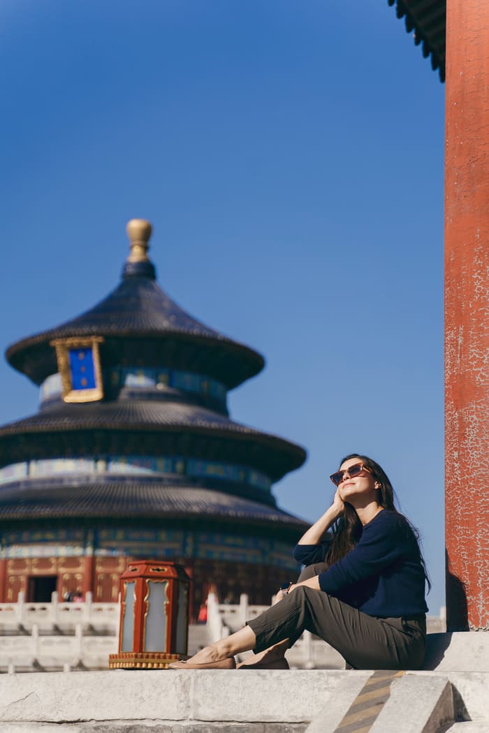 mujer turista en China